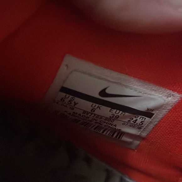 Kyrie nike lucky charms - Picture 7 of 7